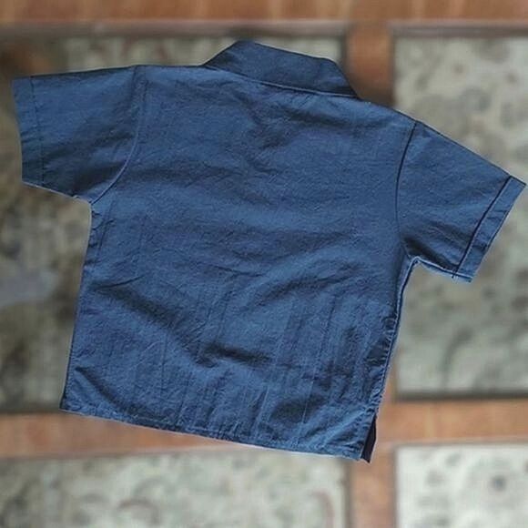 Kid's navy short sleeve Mexican guayabera shirt - Picture 2 of 9